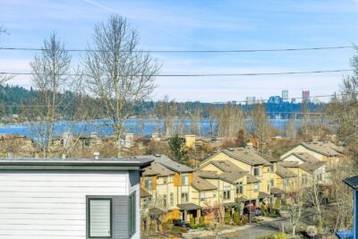 1113 N 39th Court , Renton, WA 98056 - Photo 2