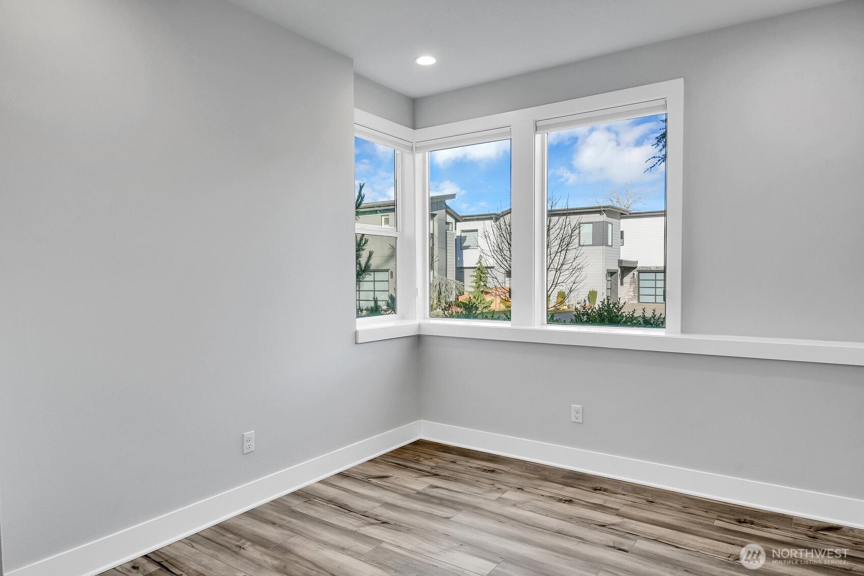 1113 N 39th Court , Renton, WA 98056