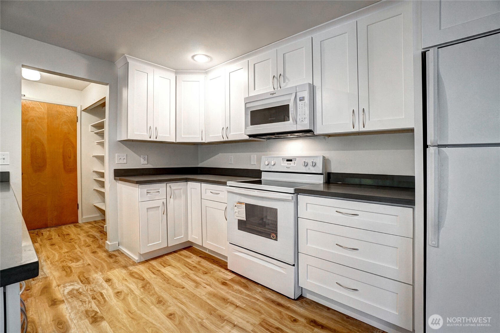 26 6th Street S, Kirkland, WA 98033