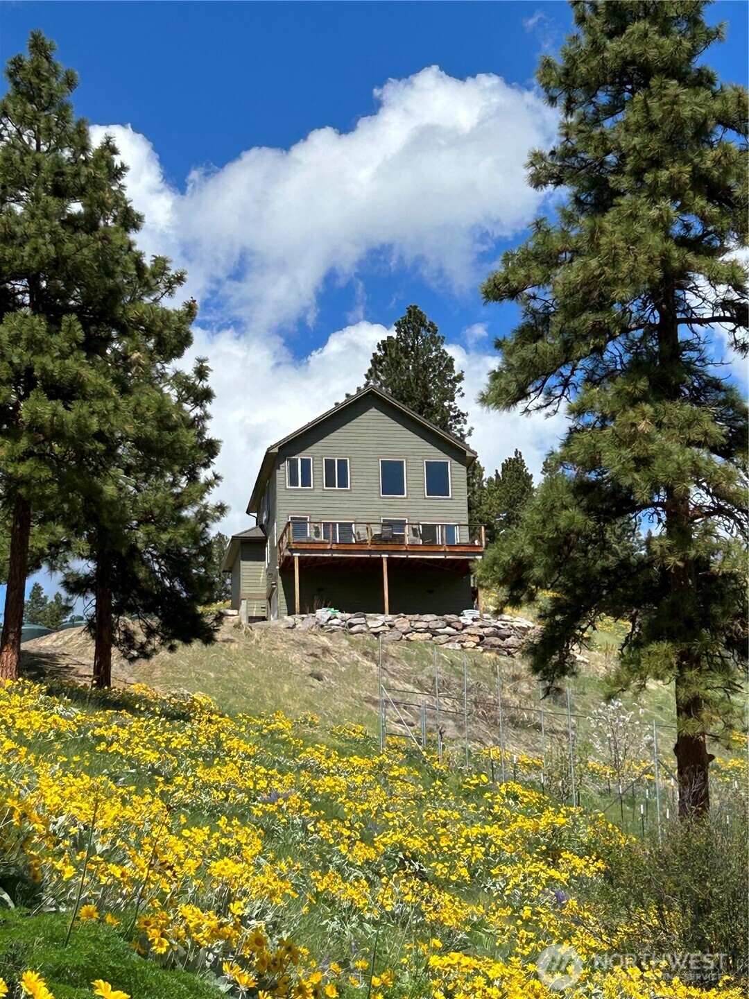 9660 Nahahum Canyon Road , Cashmere, WA 98815