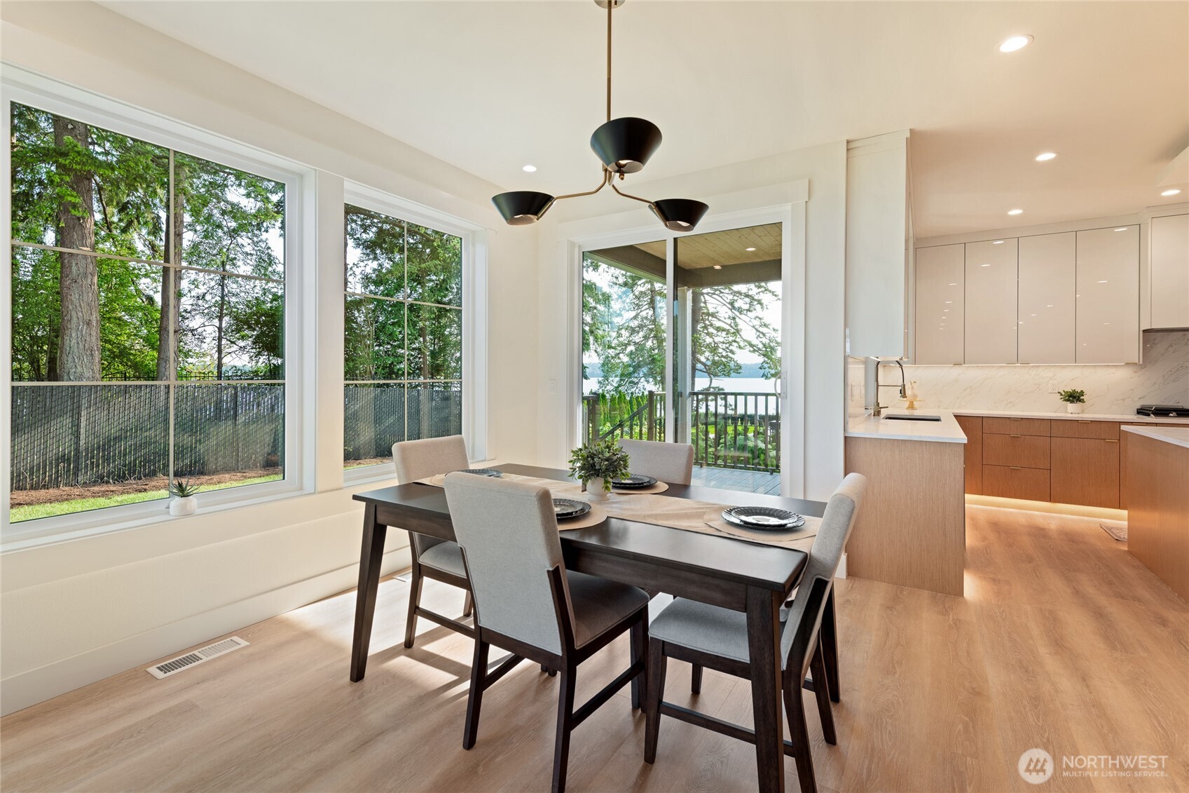 1197 Leighton Street , Blaine, WA 98230