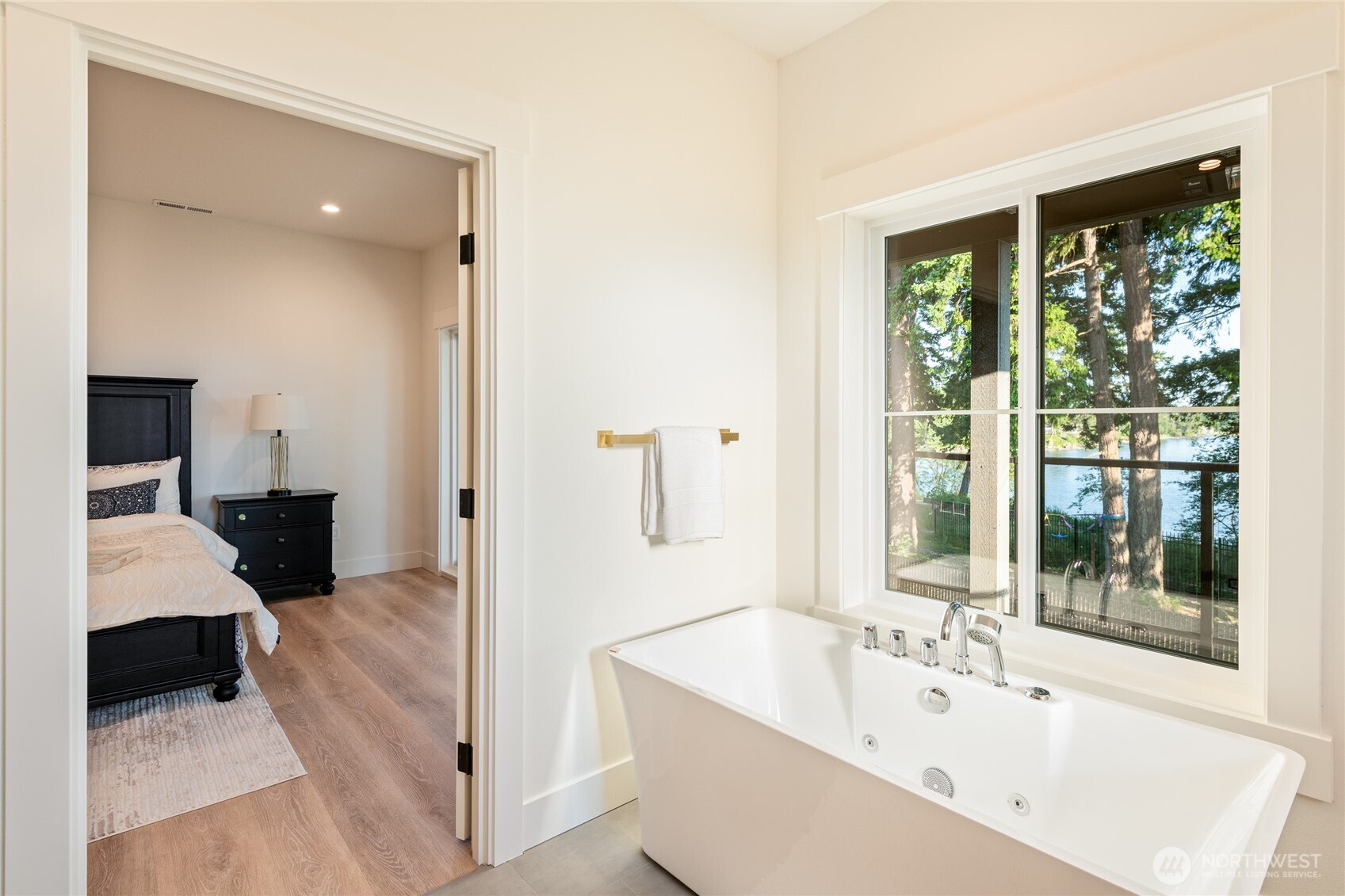 1197 Leighton Street , Blaine, WA 98230