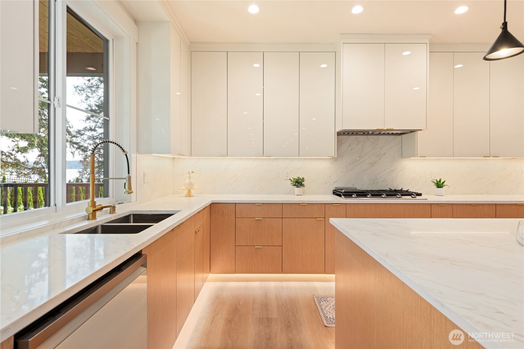 1197 Leighton Street , Blaine, WA 98230