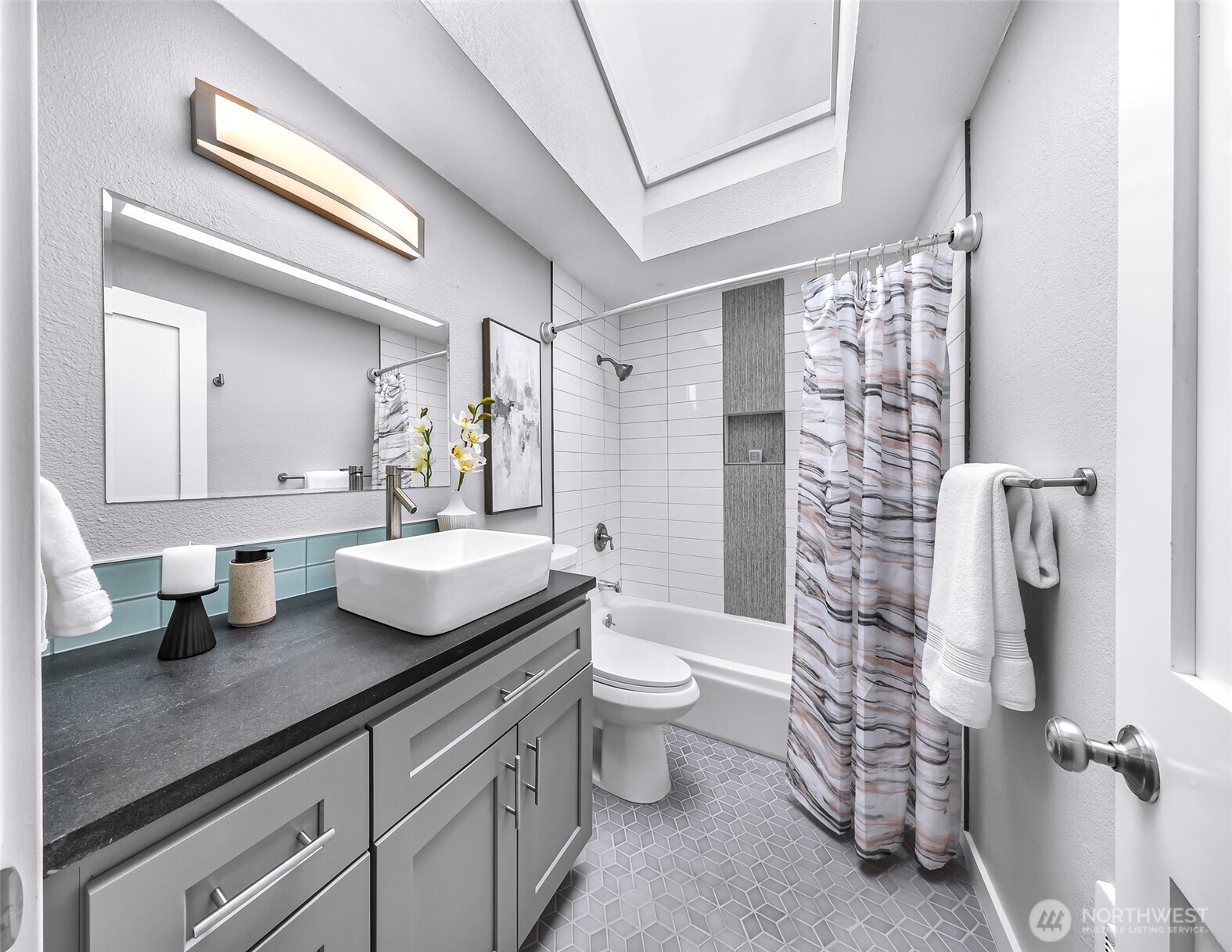 13325 Beverly Park Road , Lynnwood, WA 98087