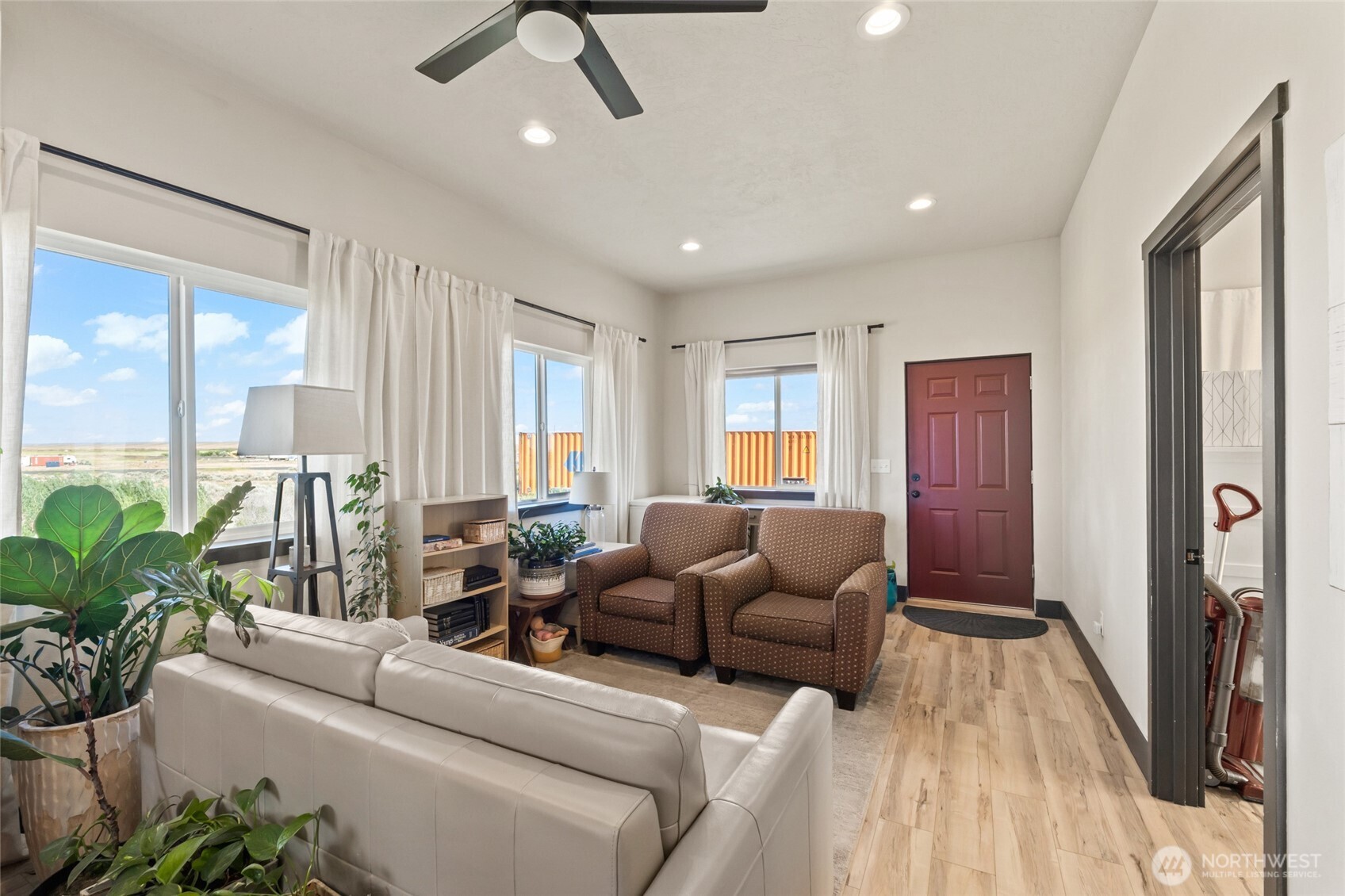 38220 Fitness Lane E, Davenport, WA 99122