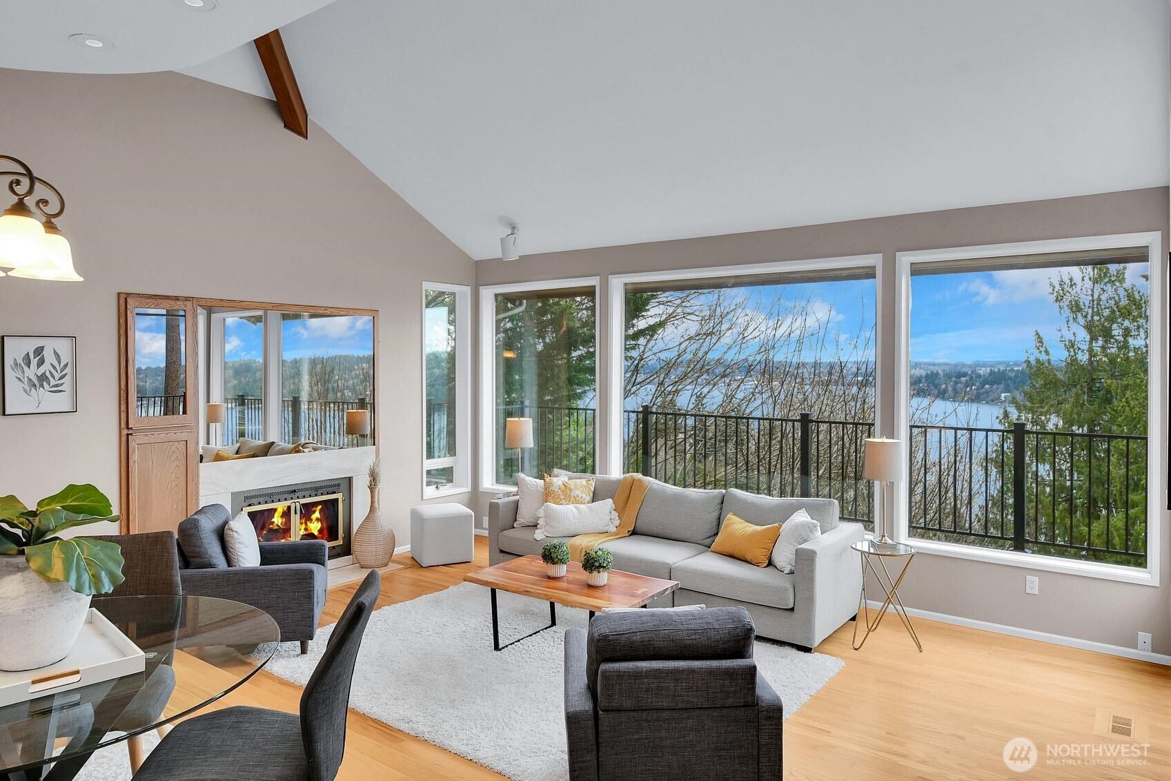 13542 40th Avenue NE, Seattle, WA 98125