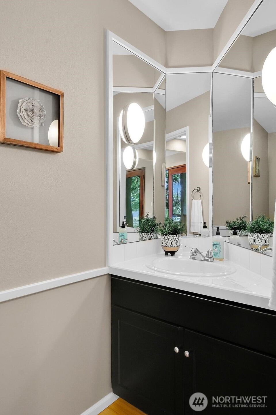 13542 40th Avenue NE, Seattle, WA 98125