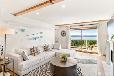 10203 47th Avenue SW #D2, Seattle, WA 98146