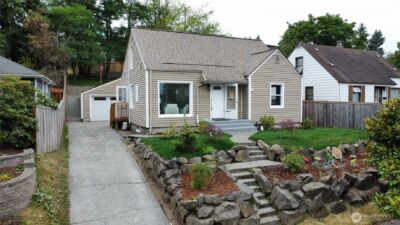 7353 29th Avenue SW, Seattle, WA 98126 - Photo 2