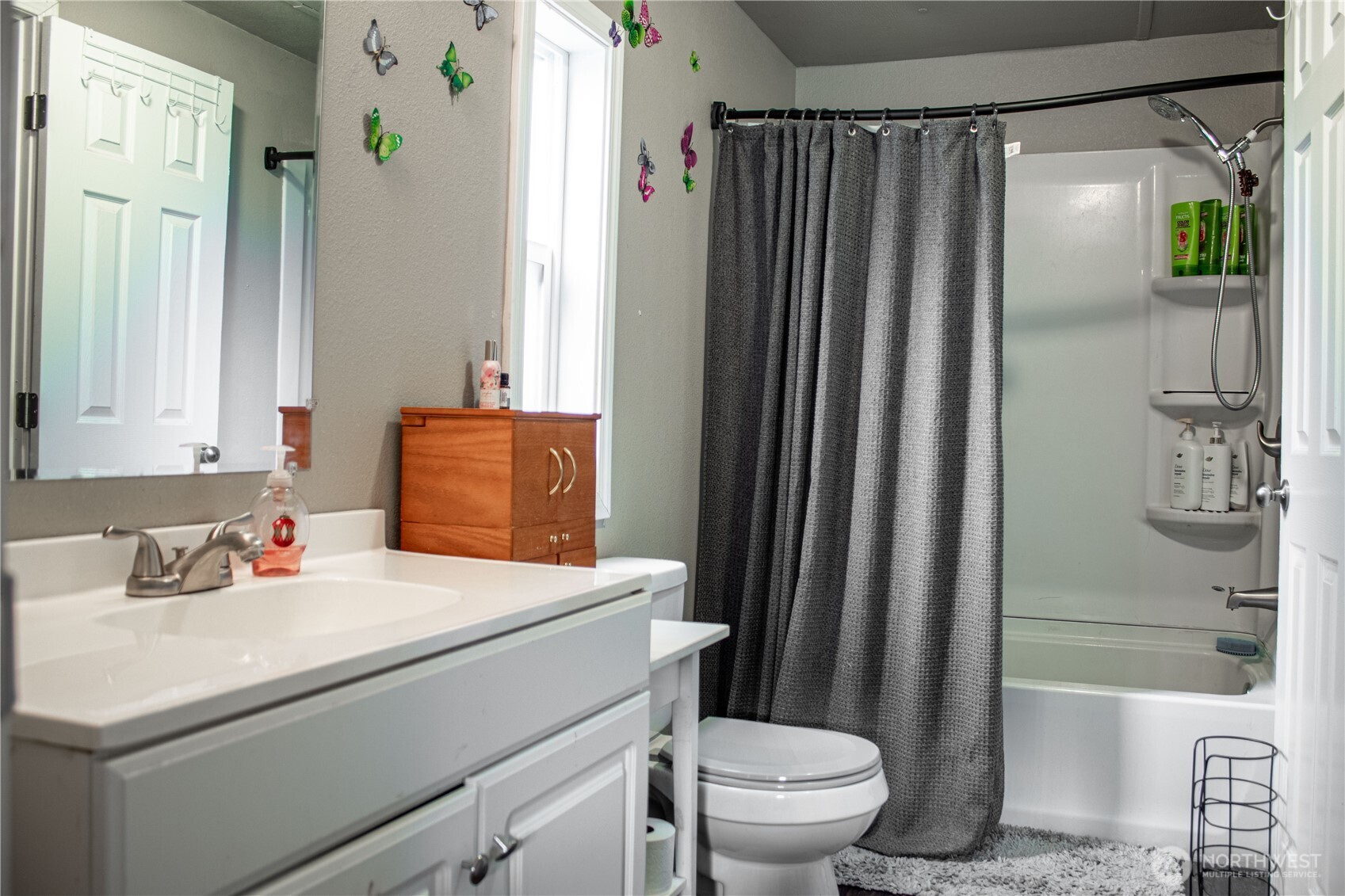 197 State Route 505 , Winlock, WA 98596