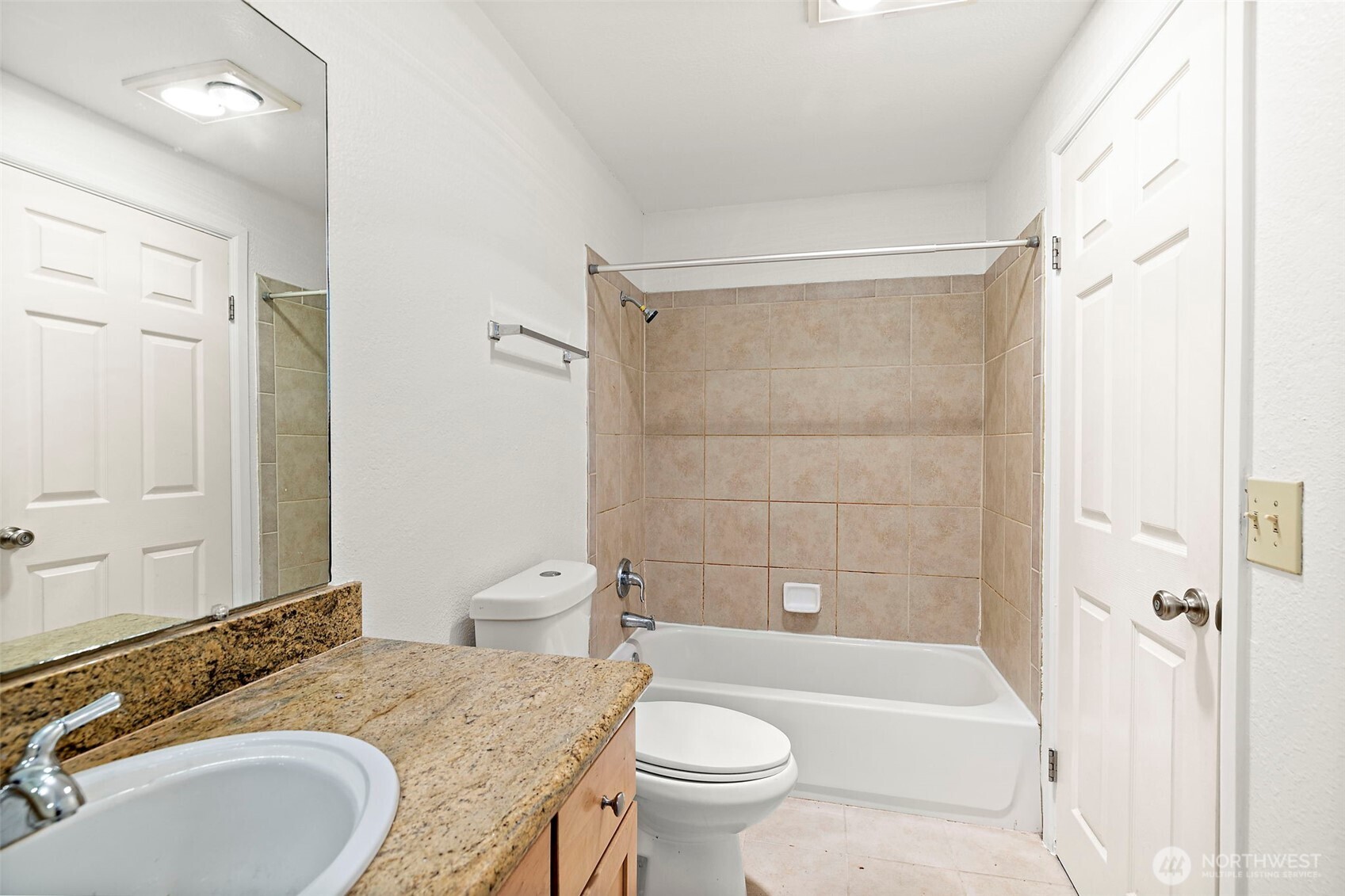 1215 S 237th Lane #1308, Des Moines, WA 98198