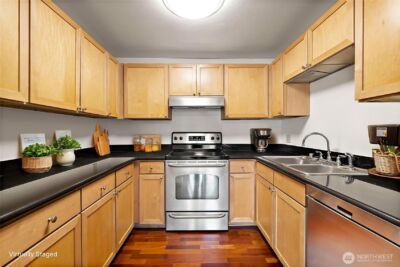 1215 S 237th Lane #1308, Des Moines, WA 98198 - Photo 5