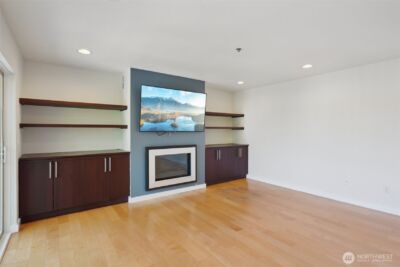 701 Galer Street #504, Seattle, WA 98109 - Photo 2