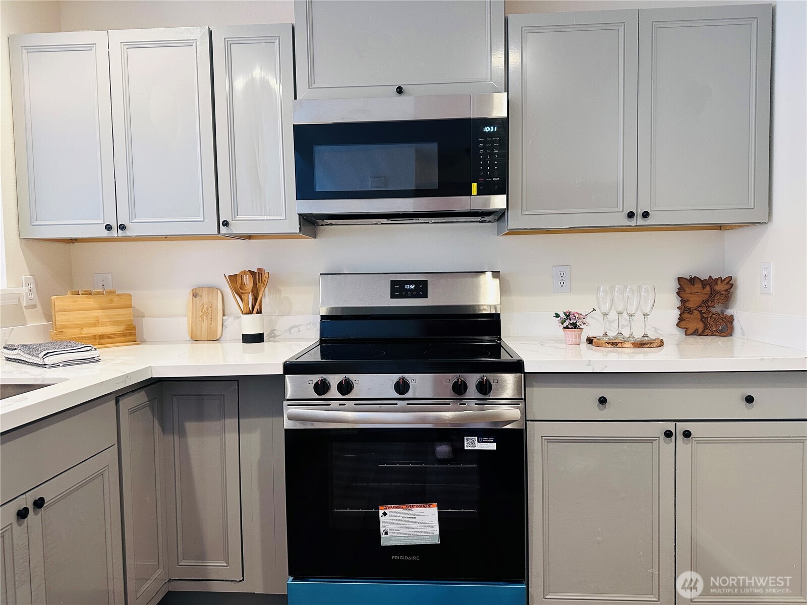 8828 238th St SW #D1, Edmonds, WA 98026