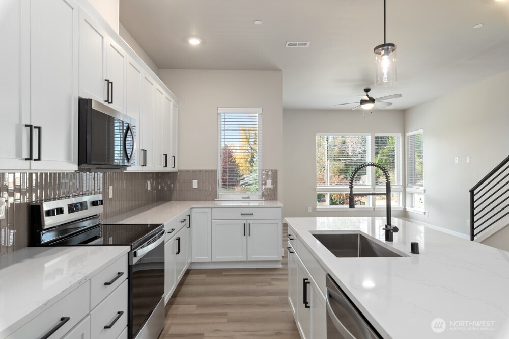 6609 S 128th Street , Seattle, WA 98178