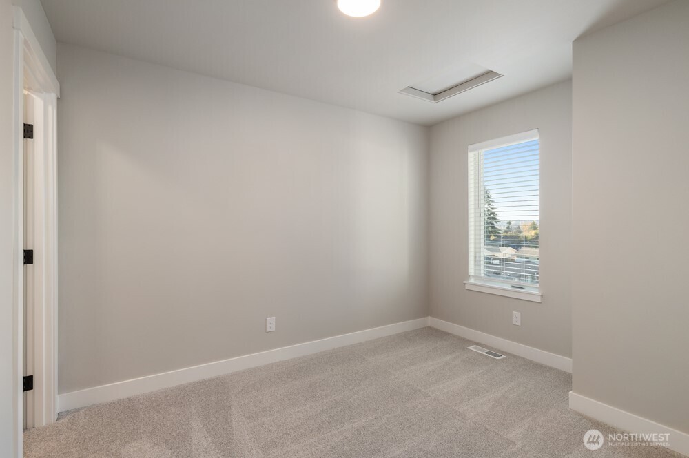 6609 S 128th Street , Seattle, WA 98178