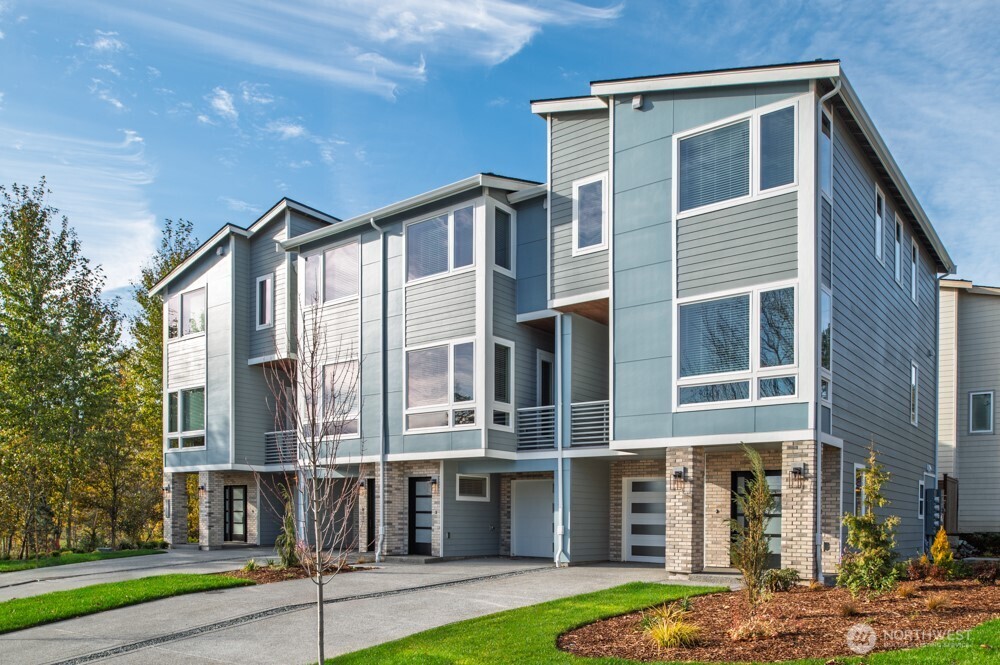 6619 S 128th Street , Seattle, WA 98178