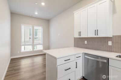 6619 S 128th Street , Seattle, WA 98178 - Photo 3