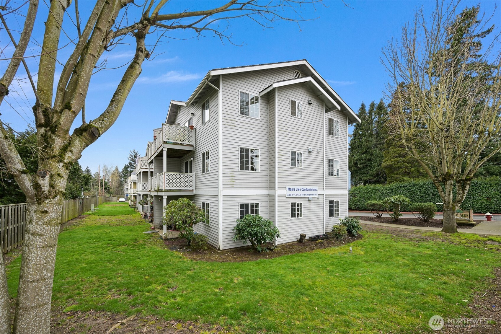 2709 W Maplewood Avenue #201, Bellingham, WA 98225
