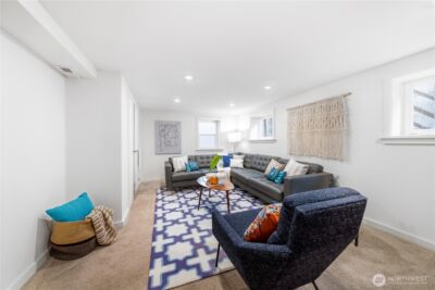 3815 Sunnyside Avenue N, Seattle, WA 98103 - Photo 18