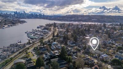 3815 Sunnyside Avenue N, Seattle, WA 98103 - Photo 27