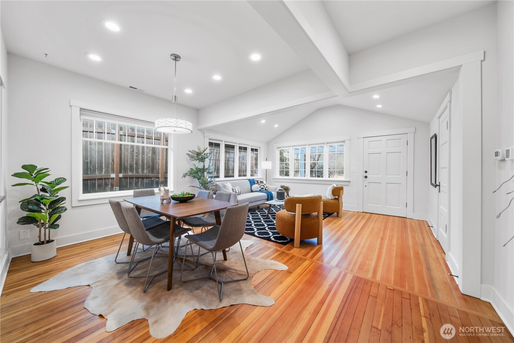 3815 Sunnyside Avenue N, Seattle, WA 98103