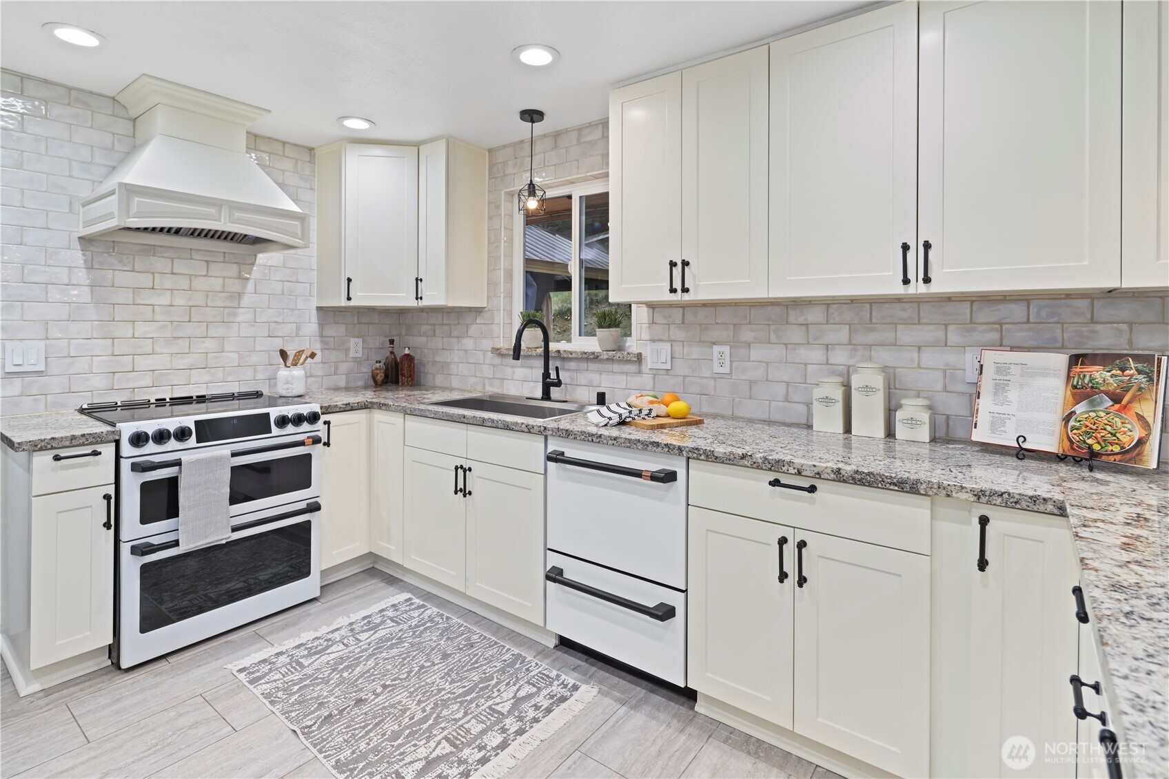 30308 148th Avenue SE, Kent, WA 98042