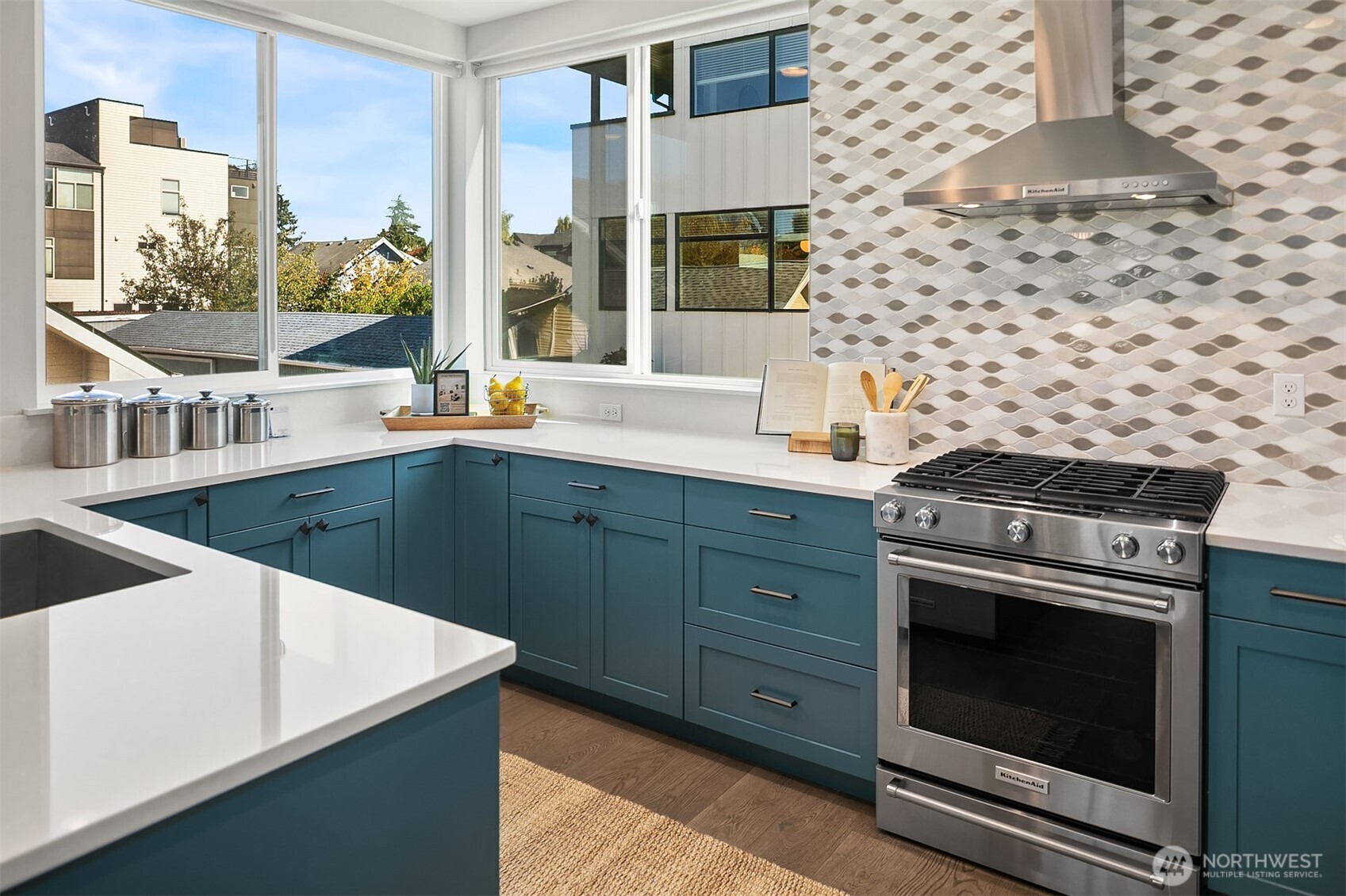 8326 14th Avenue NW, Seattle, WA 98117