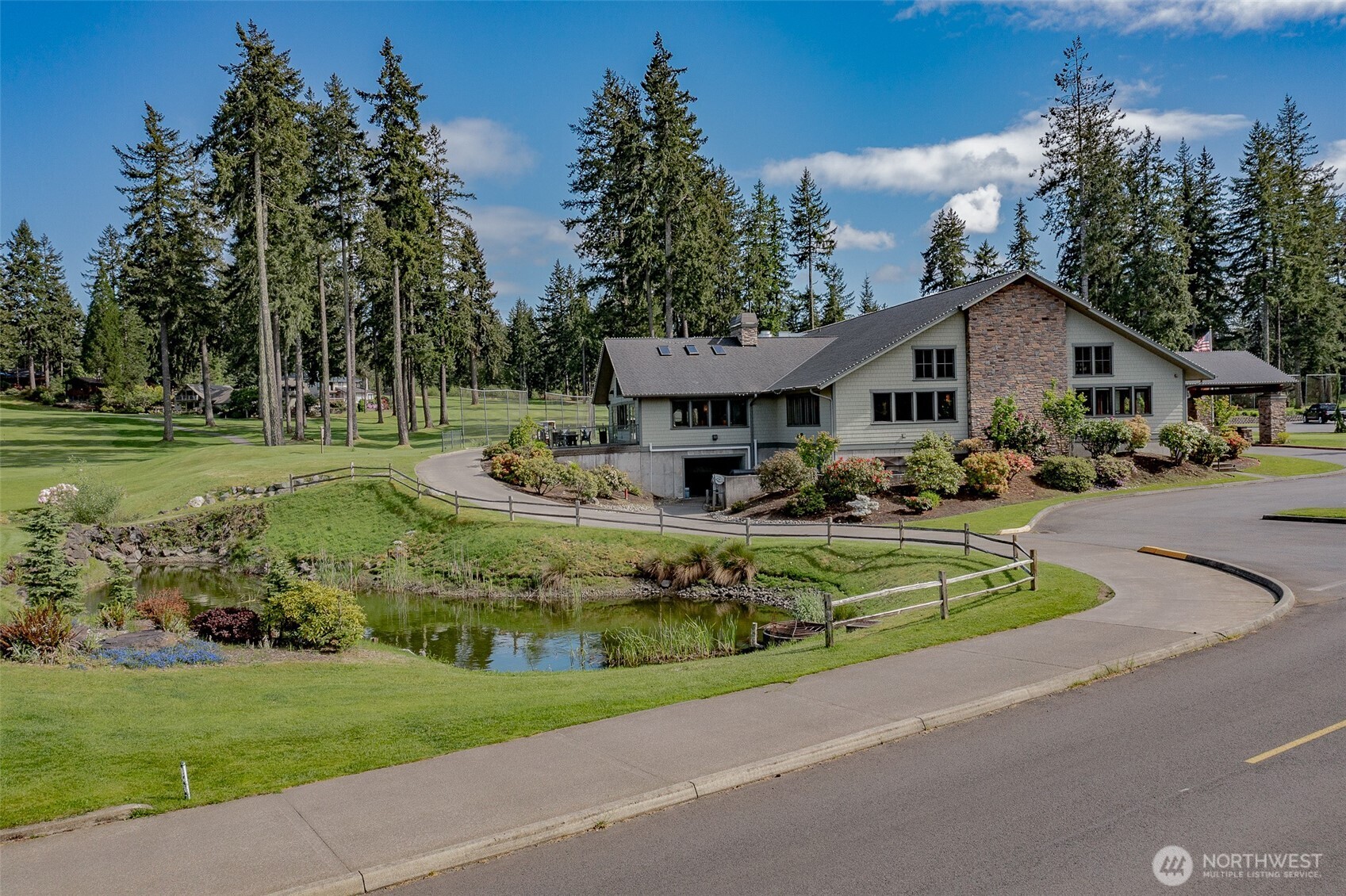 151 E Kingsley Place , Belfair, WA 98528