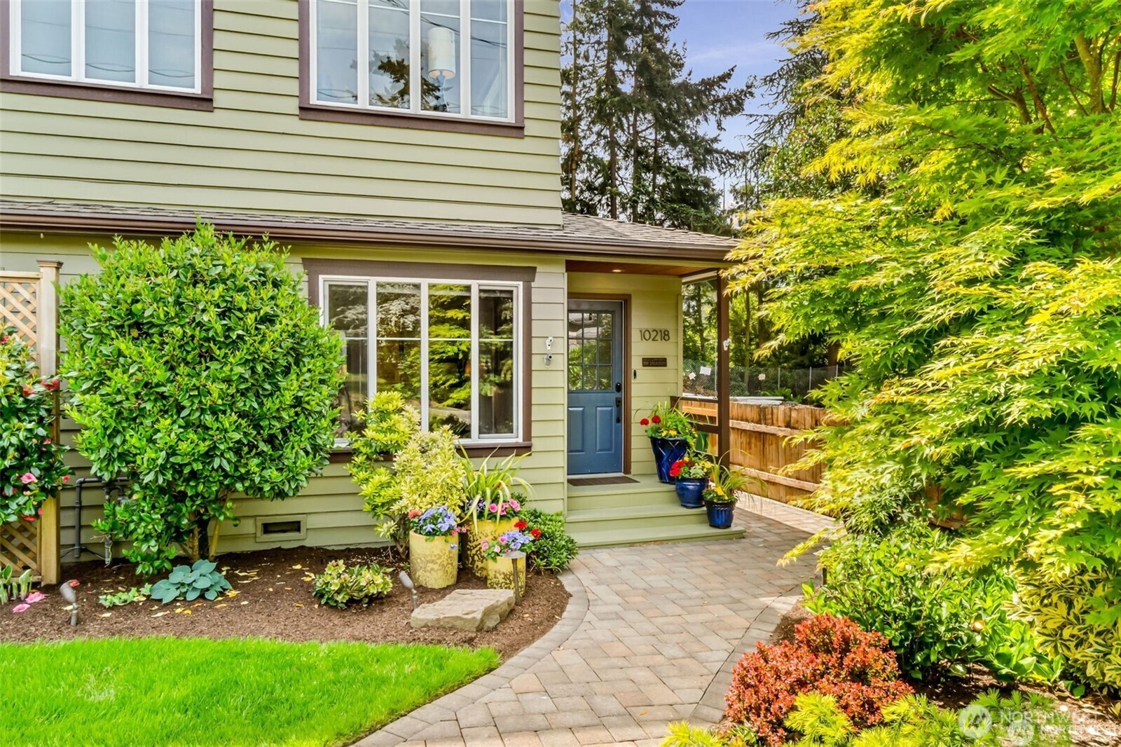 10218 NE 65th Street , Kirkland, WA 98033
