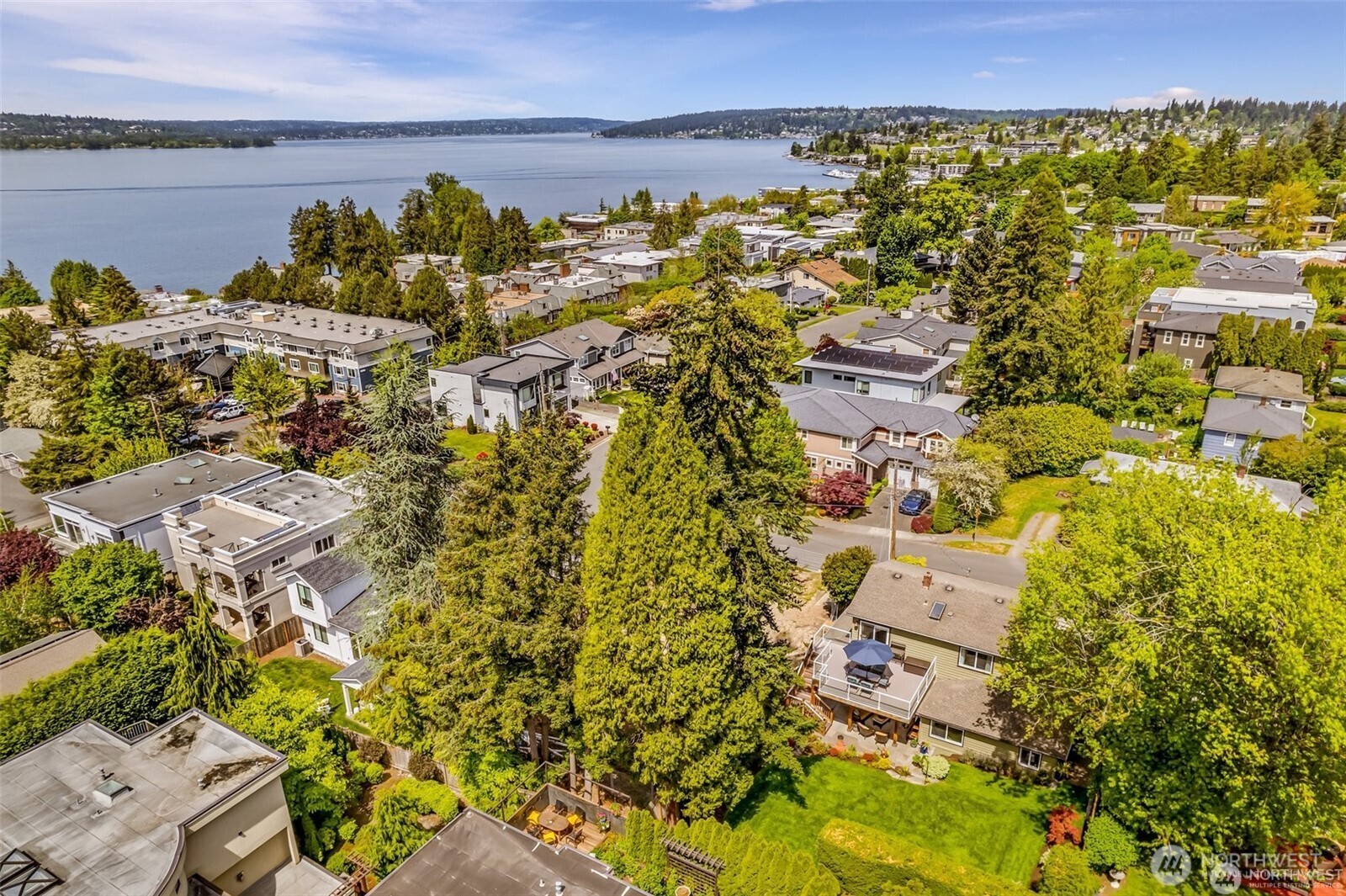 10218 NE 65th Street , Kirkland, WA 98033