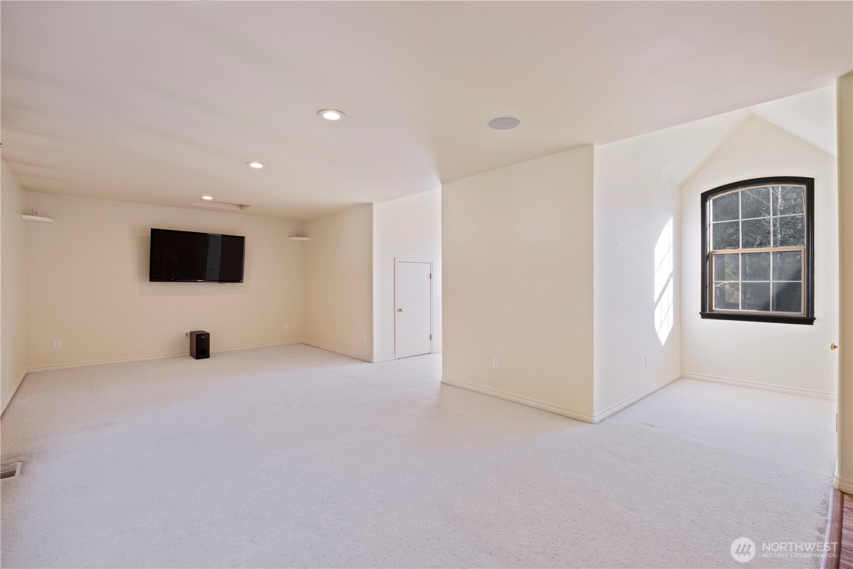 3123 240th Avenue NE, Sammamish, WA 98074