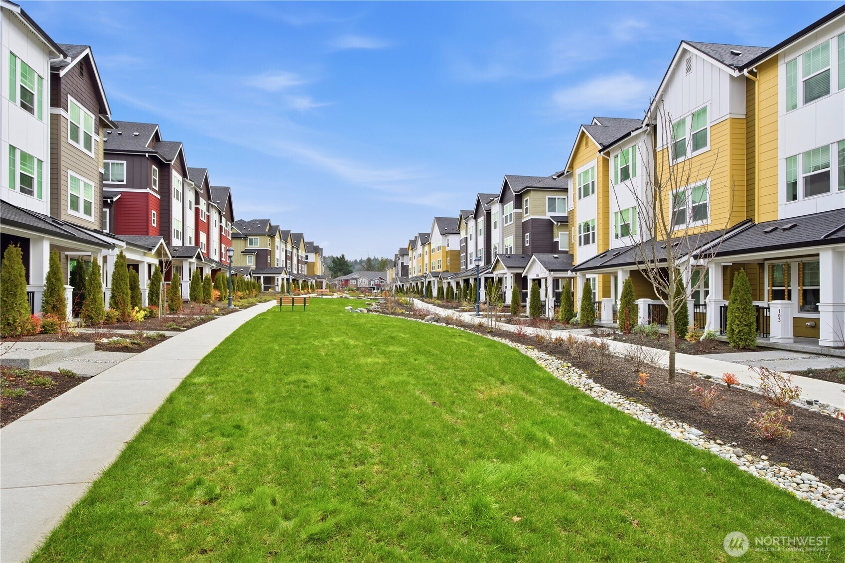 19244 NE 69th Circle #104, Redmond, WA 98052