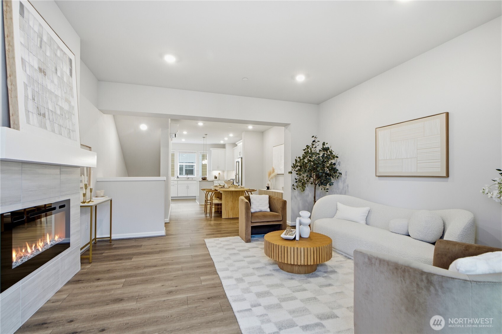 19244 NE 69th Circle #104, Redmond, WA 98052