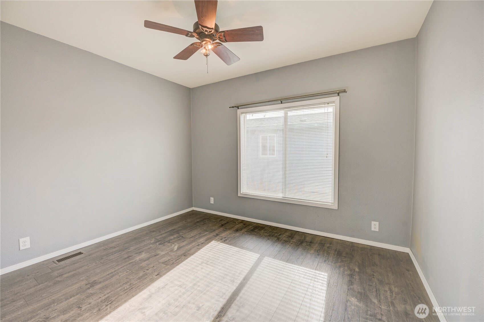 300 Park Avenue #20, Buckley, WA 98321