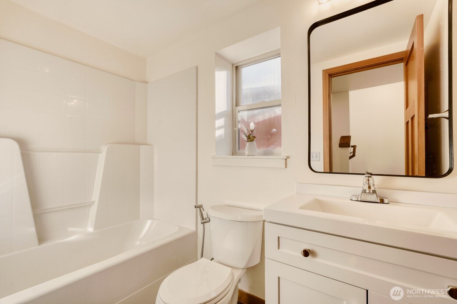 9010 18th Ave SW #A, Seattle, WA 98106