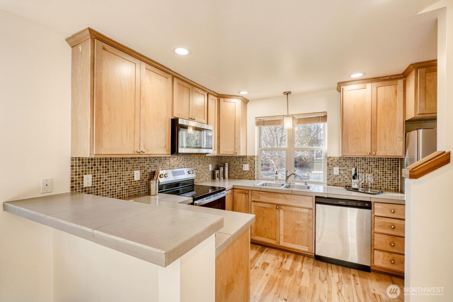 9010 18th Ave SW #A, Seattle, WA 98106