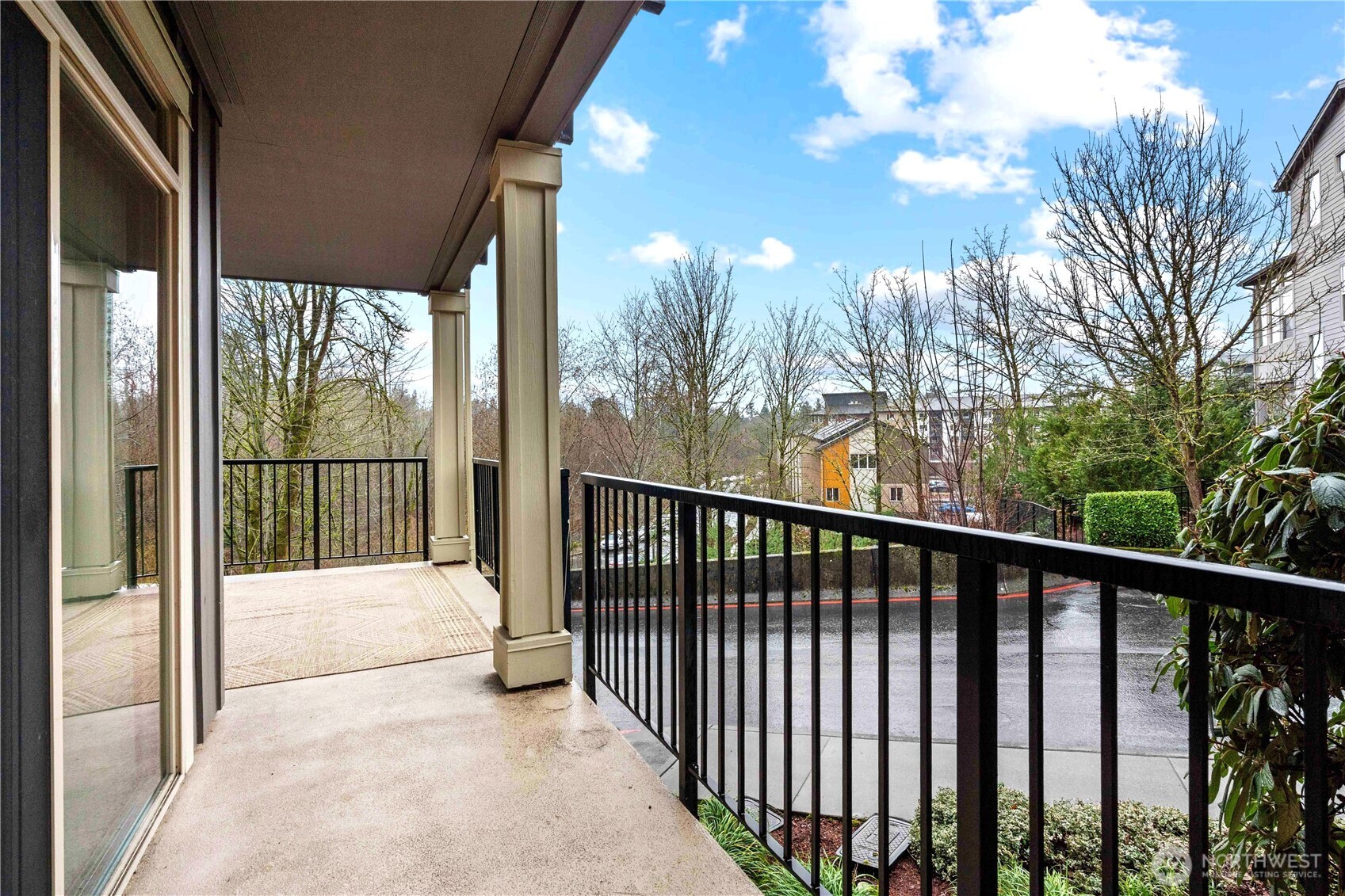 6800 132nd Place SE #W104, Newcastle, WA 98059