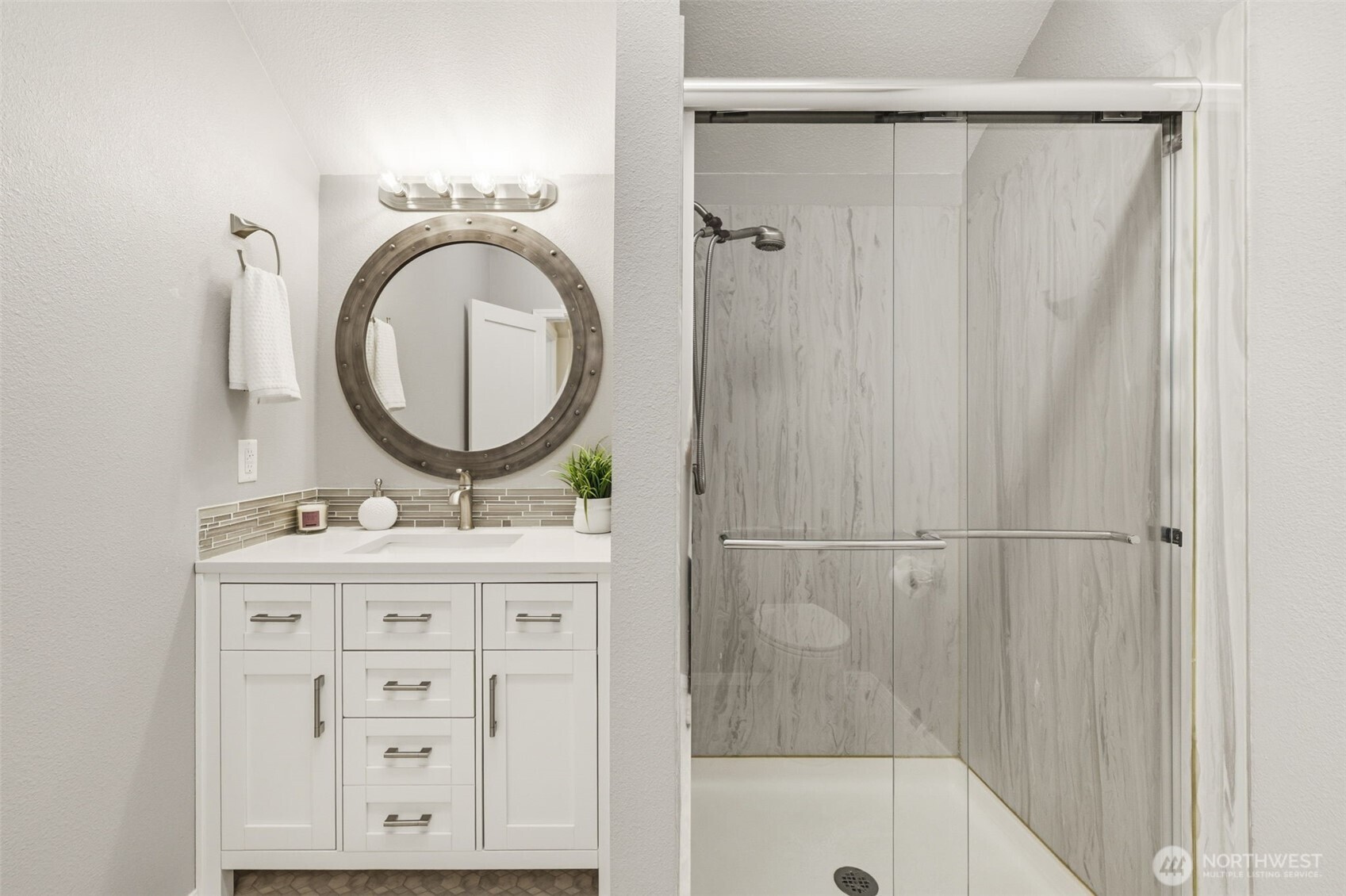 3417 204th Avenue Ct E, Lake Tapps, WA 98391