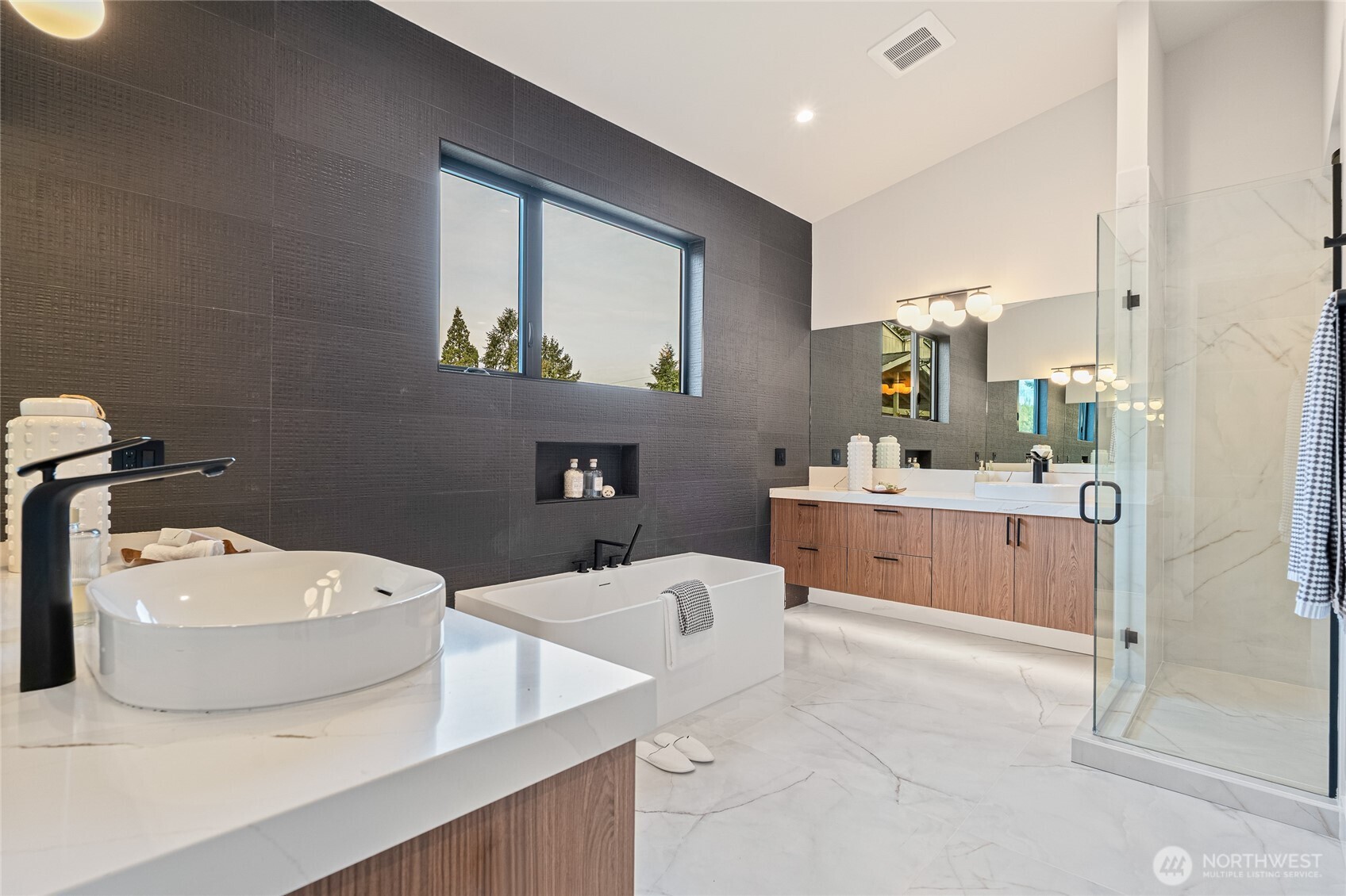 2423 129th Avenue SE, Bellevue, WA 98005