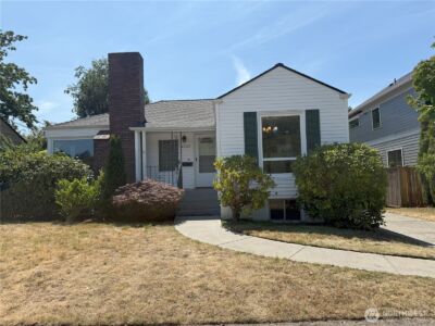 4329 NE 56th Street , Seattle, WA 98105