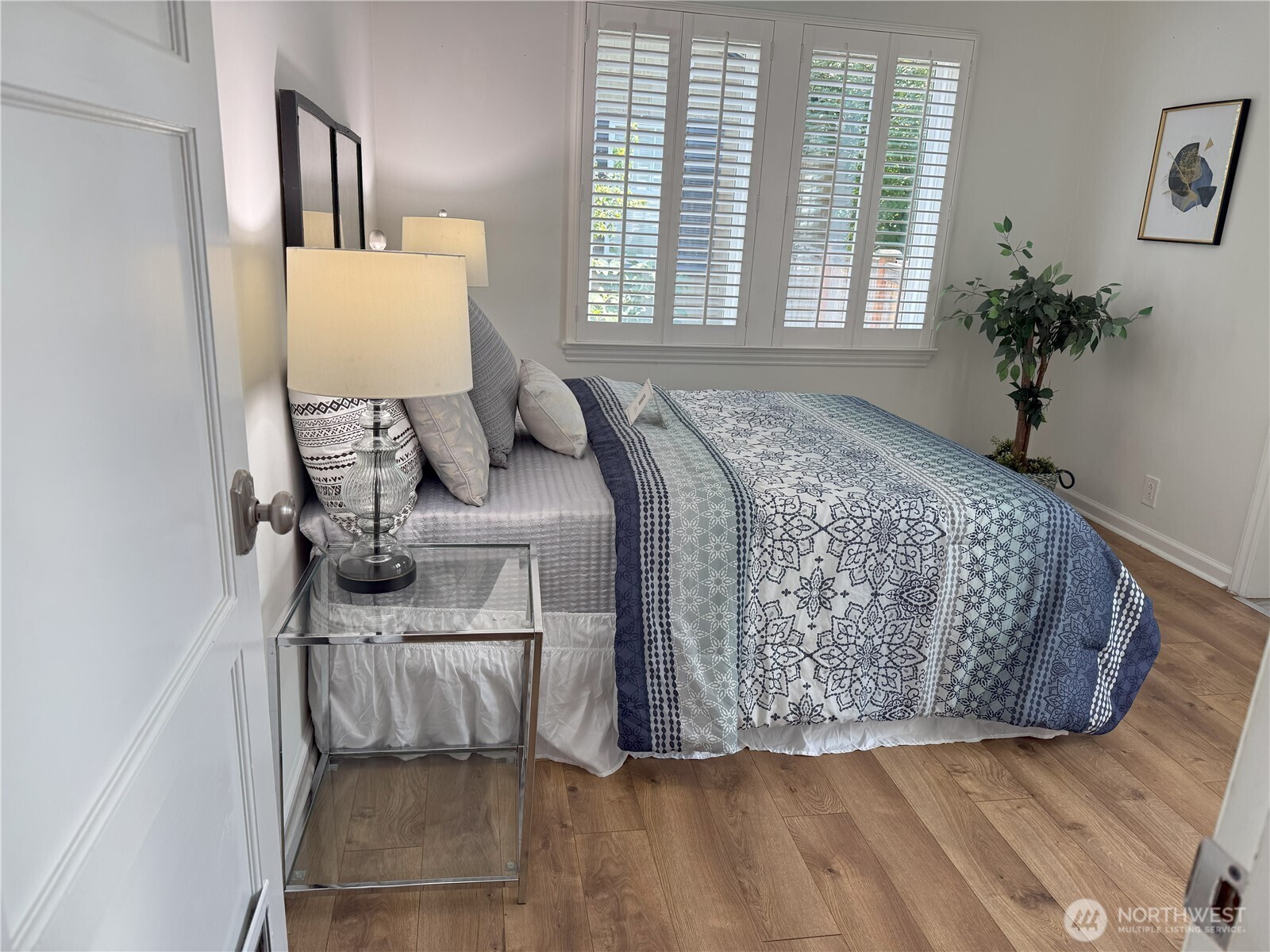 4329 NE 56th Street , Seattle, WA 98105