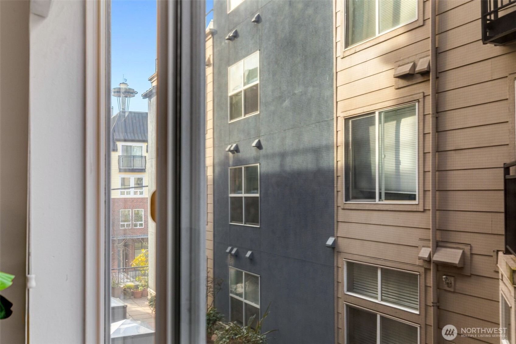 500 Aloha Street #211, Seattle, WA 98109