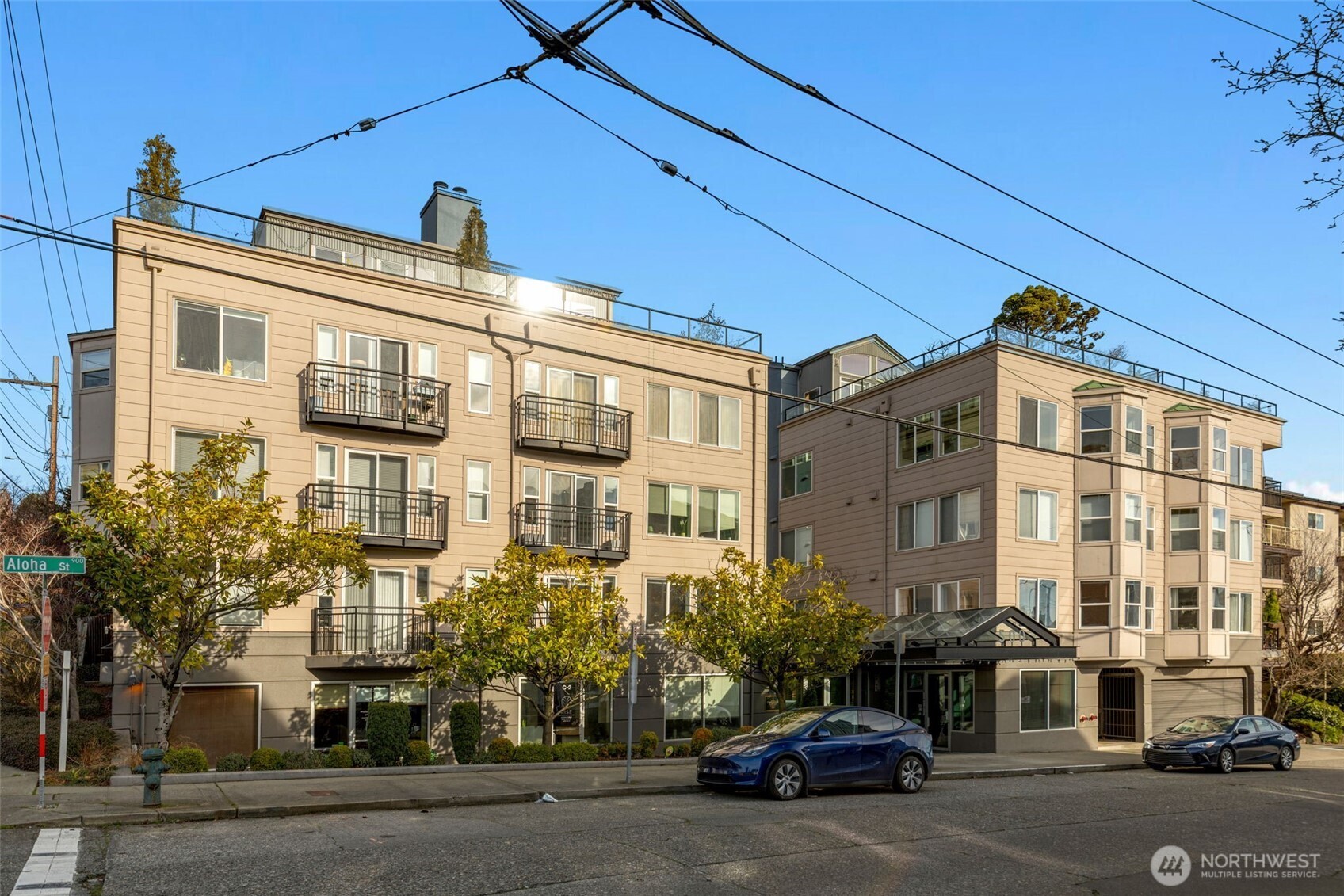 500 Aloha Street #211, Seattle, WA 98109