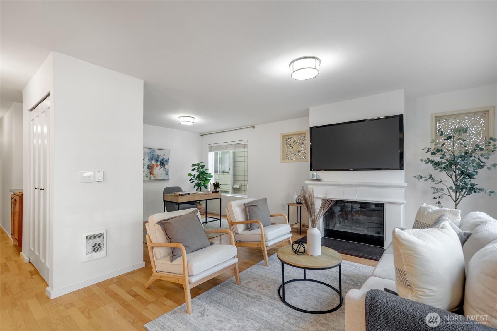 500 Aloha Street #211, Seattle, WA 98109