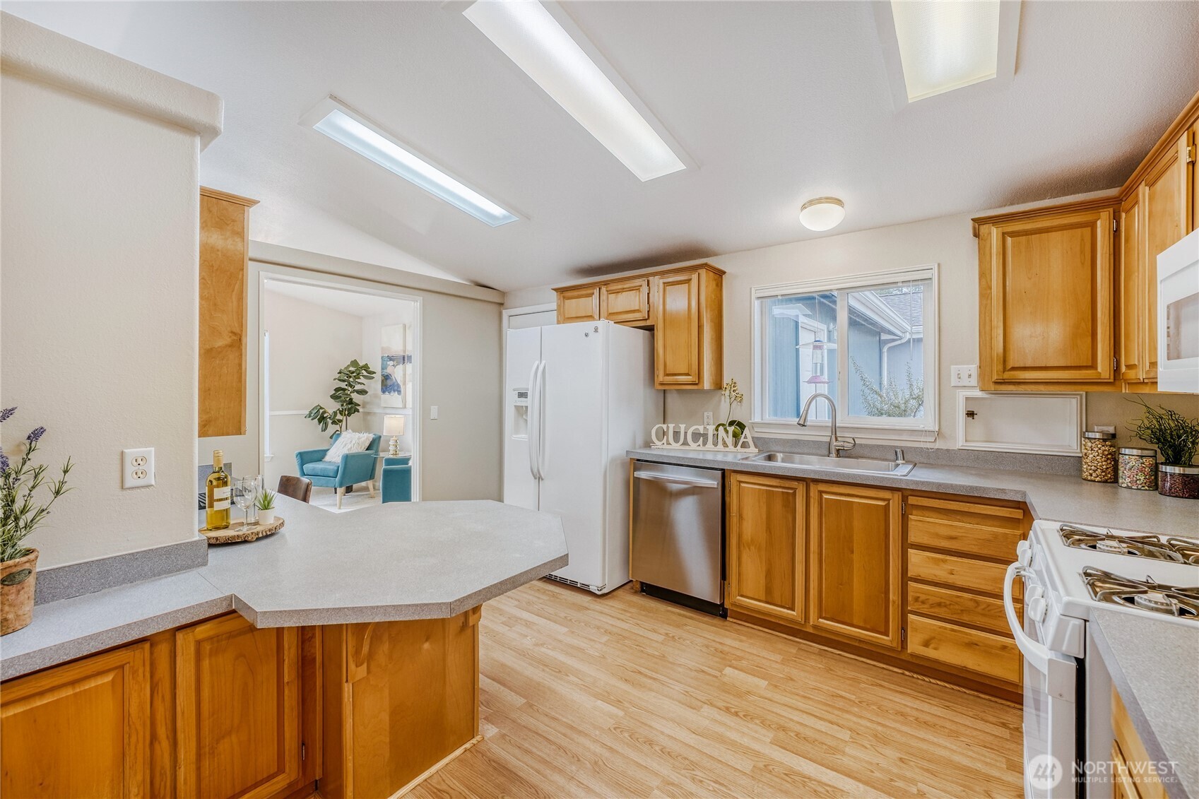 22241 SE 241st Place #62, Maple Valley, WA 98038