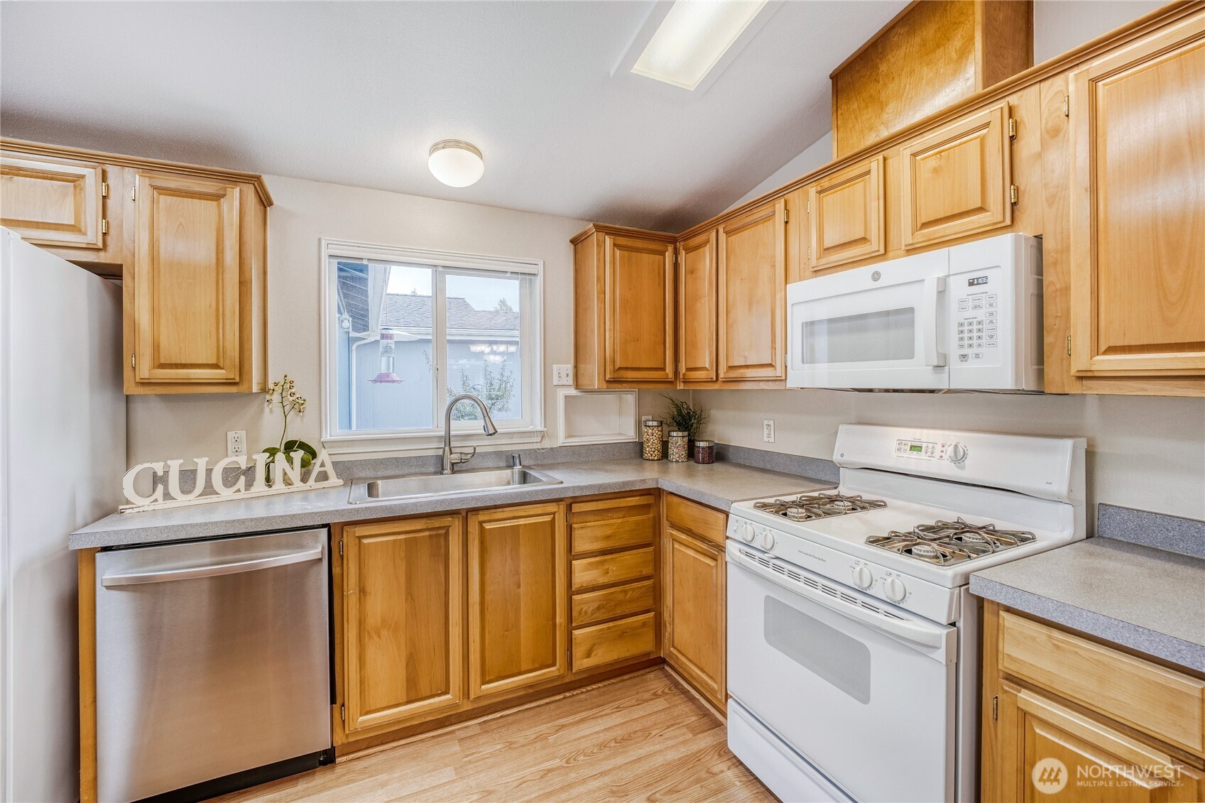 22241 SE 241st Place #62, Maple Valley, WA 98038