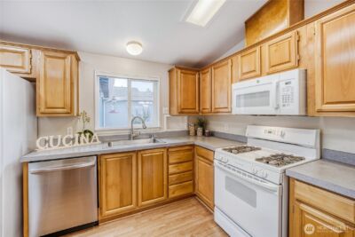 22241 SE 241st Place #62, Maple Valley, WA 98038 - Photo 9