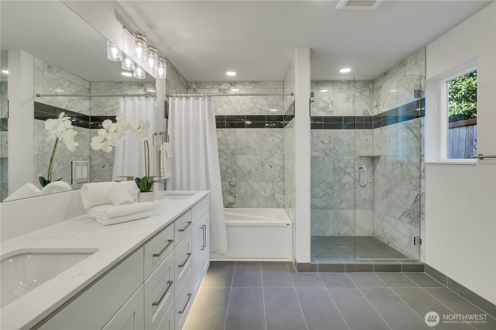 4019 4th Avenue NE, Seattle, WA 98105