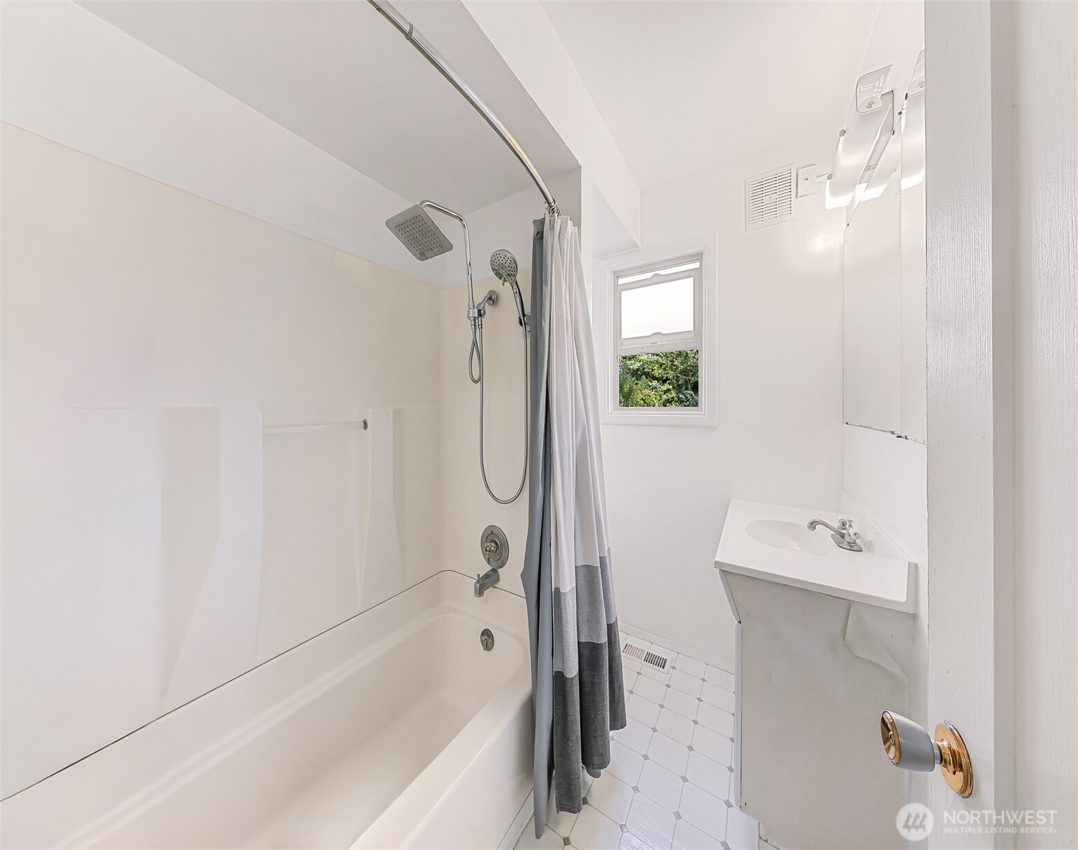 504 E Smith Road , Bellingham, WA 98226